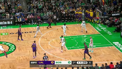 塔图姆40+12+8 詹姆斯伤退 东契奇34分 绿军终结湖人8连胜！