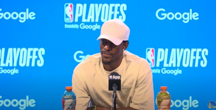 巴特勒：库里伟大是有原因的 他做着最难干的工作但总是笑着面对