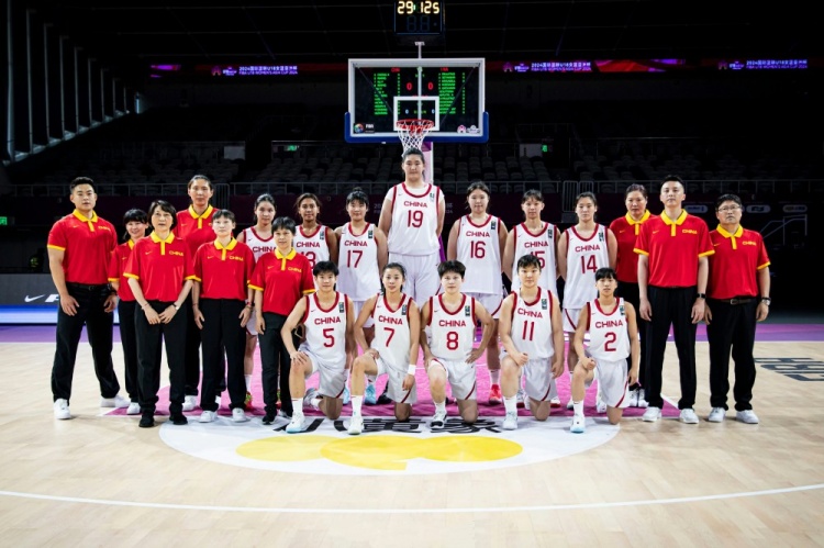 篮球点燃激情 十堰国际女篮挑战赛