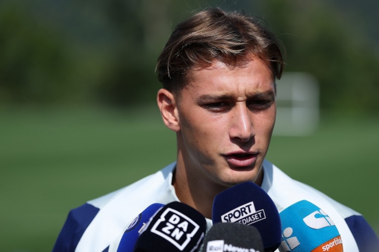 佩杜拉：国米拒绝十几份给皮奥-埃斯波西托的报价，曼联也曾考察