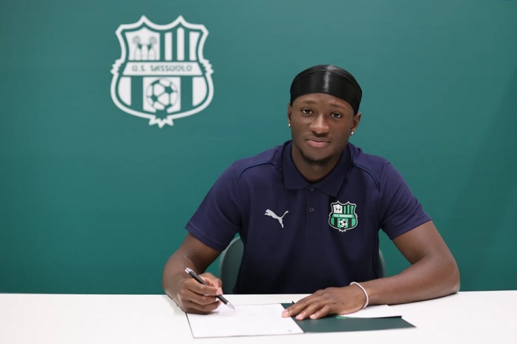 官方：萨索洛租借签下马赛23岁中场科内，含条件性强制买断条款