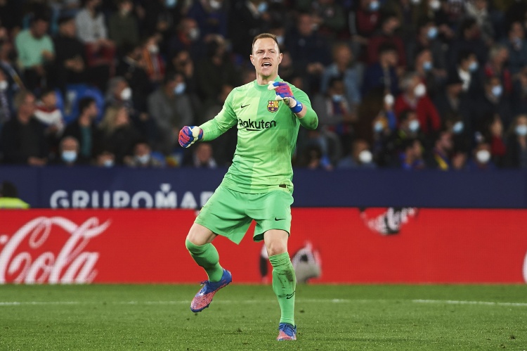 每体：高薪+主力+留主流联赛，特尔施特根今夏可选的球队并不多