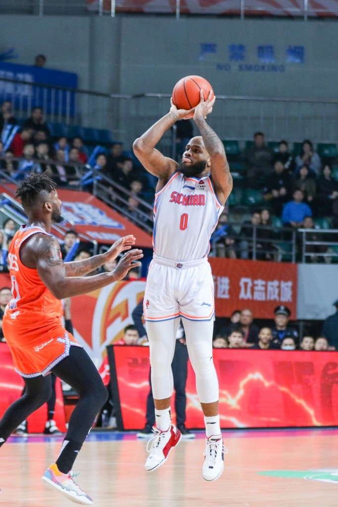 媒体人：四川男篮的注册禁令被FIBA正式解除 已经可以注册新球员