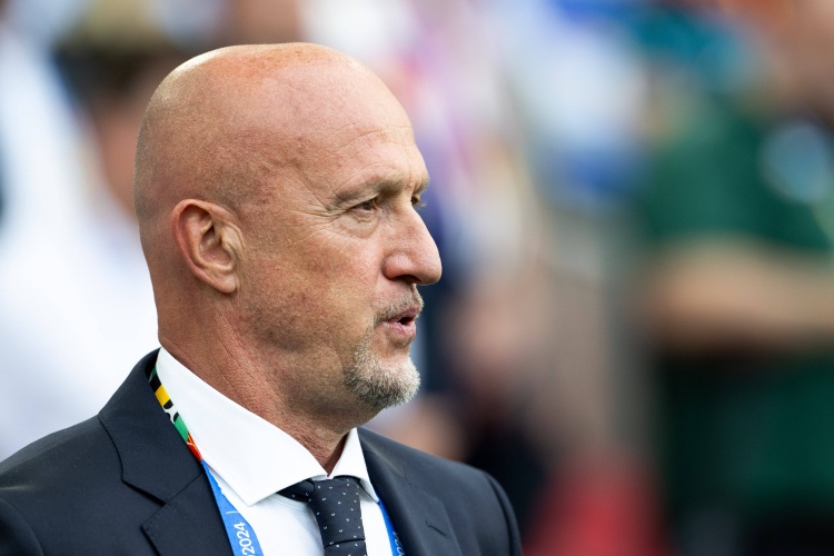 匈牙利主帅：对葡萄牙踢成这样我很自豪了，实力不在一个级别