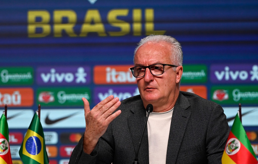 不尽人意多里瓦尔执教巴西战绩：16战仅7胜 惨败阿根廷致下课