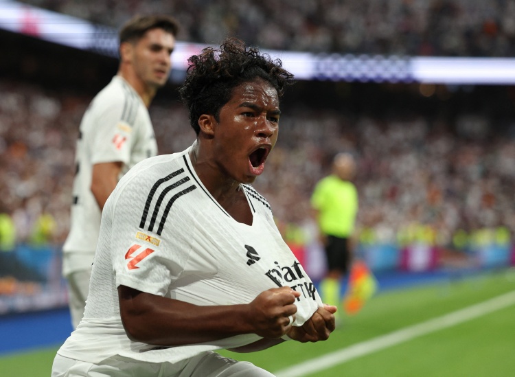 马卡：恩德里克恢复草地训练，他想赢得阿隆索信任扮演重要角色