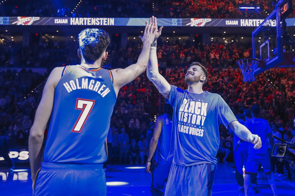 美记：雷霆最后悔的应该是最后时刻上五小 双塔都不在时他们输9分