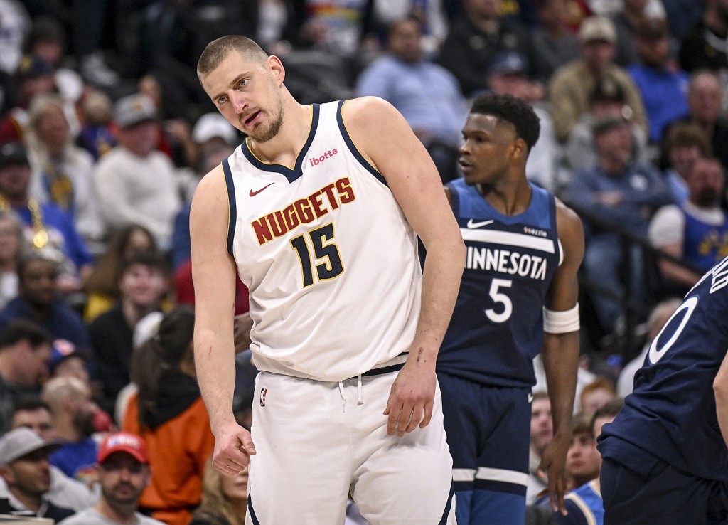 考辛斯：个人魅力是超巨的重要标准 比如约基奇你就无法推销他