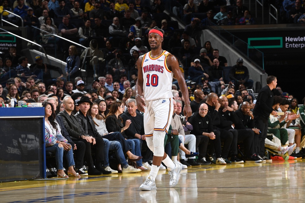 2年1.13亿！勇士队记：管理层曾犹豫续约巴特勒 但邓利维力挺后者