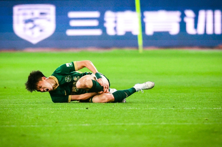 记者：王钰栋和汪士钦恢复不错，弗兰克情况要复杂很多