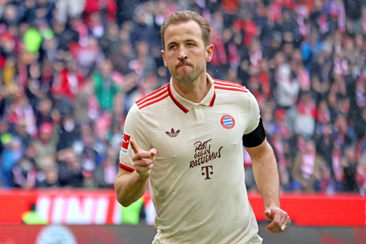 克林斯曼：凯恩理应获得奖杯，他应该进入金球奖前三名