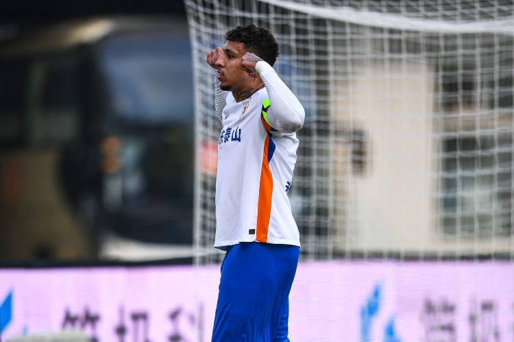 东体：克雷桑对得起自己的身价，战国安仍要扛起球队进攻大旗