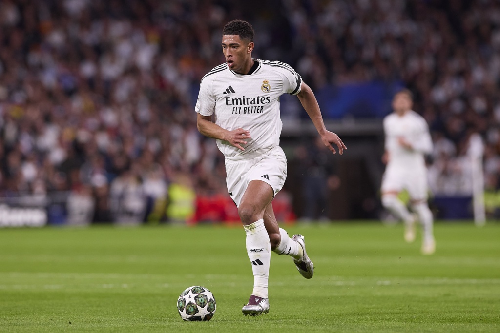 马卡：贝林厄姆已经成功接受了左肩手术，他预计将在10月中旬复出