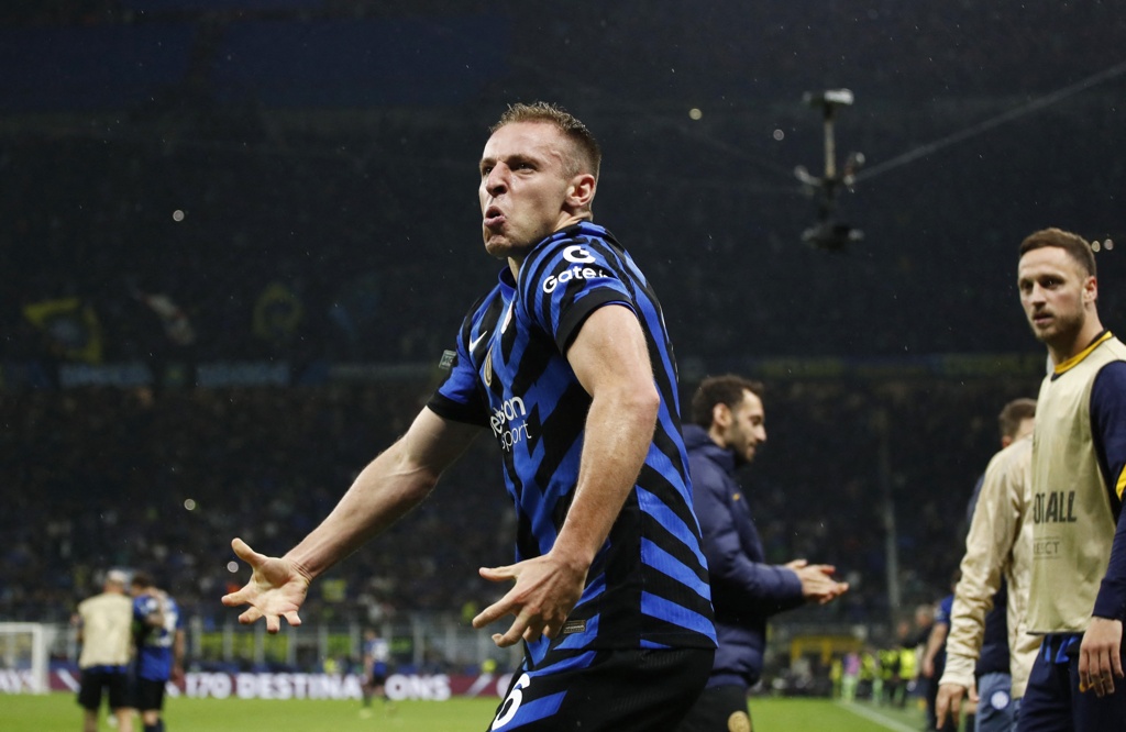 记者：齐沃与弗拉泰西沟通，向他表达了信任&现在球员愿意续约