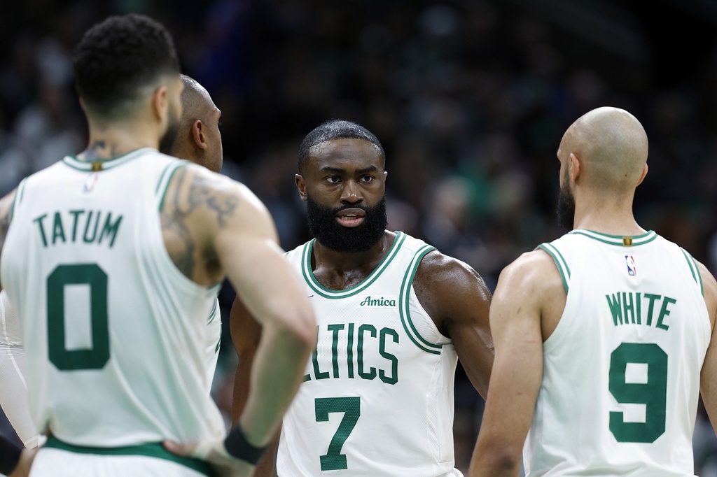 季孟年：绿军在下赛季无法冲击冠军的情况下 削减支出是第一任务