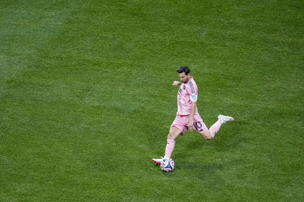 镜报：迈阿密国际将对阵巴黎，这是因凡蒂诺乐于看到的吸睛场面