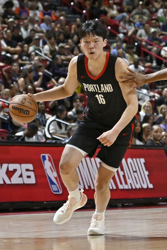 苏群：如果中国篮球的格局退缩到亚洲 那么连亚洲也守不住